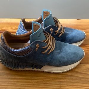 Esse ut esse fringe sneakers